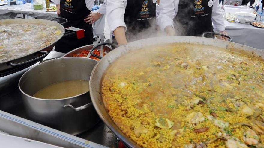 Paella valenciana sin arroz valenciano: la UE pone fin a estos engaños