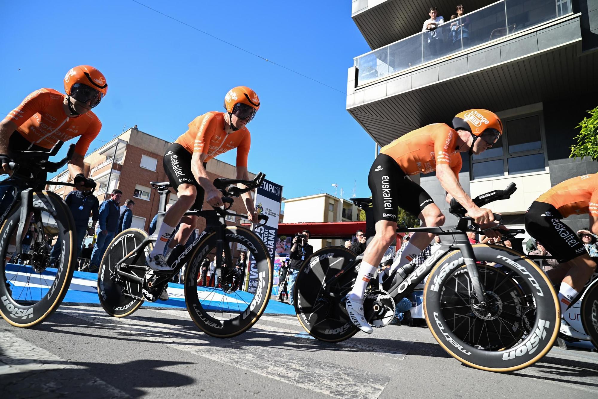 Las mejores imágenes de la primera etapa de la Vuelta Ciclista a la Comunidad Vlenciana