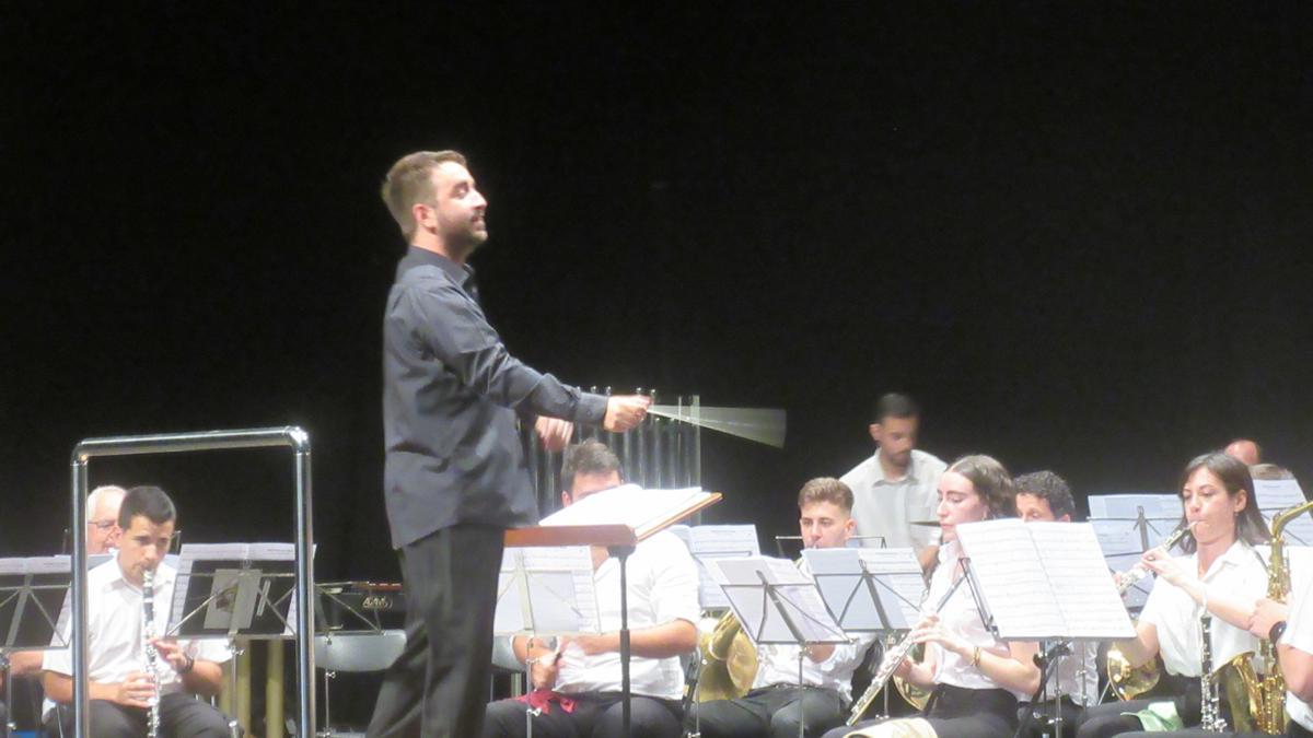 Actuació de la Banda de la  Unió Musical Centre Històric de València.