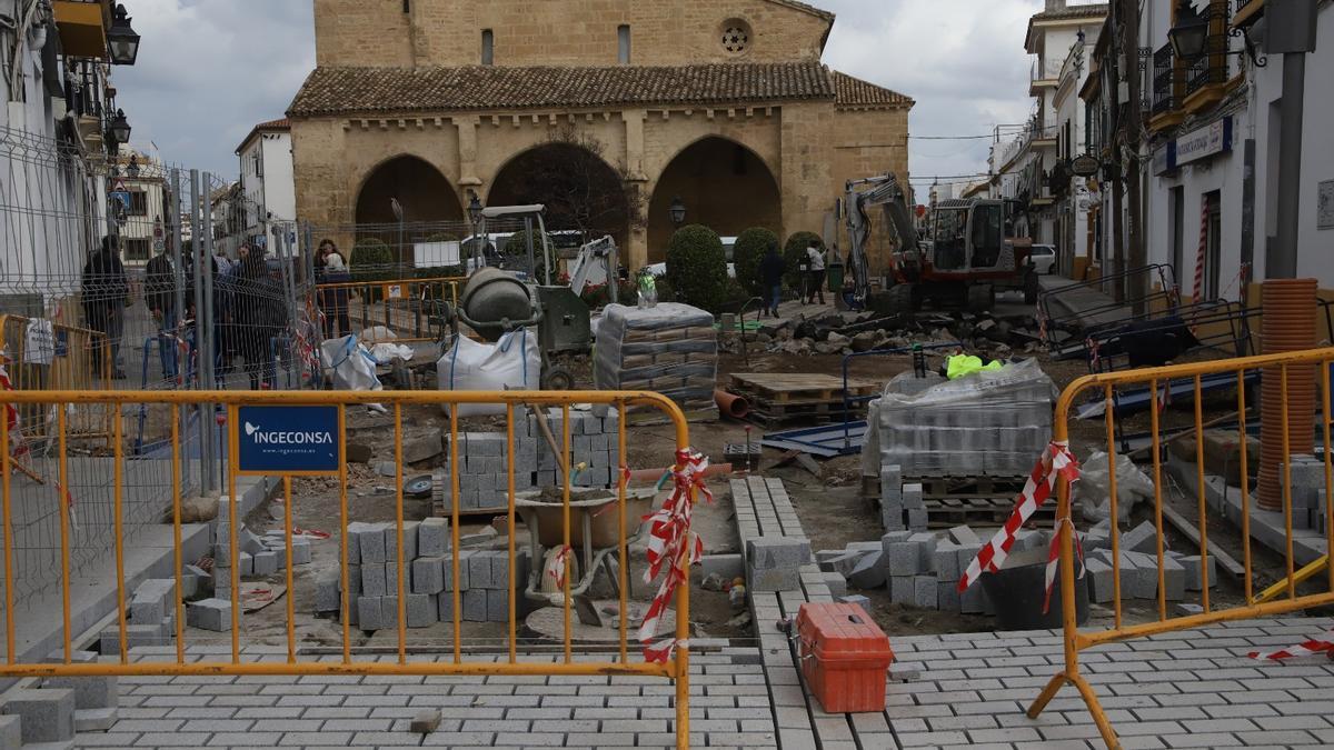 La obra se concentra ahora en la plaza de la iglesia San Lorenzo.