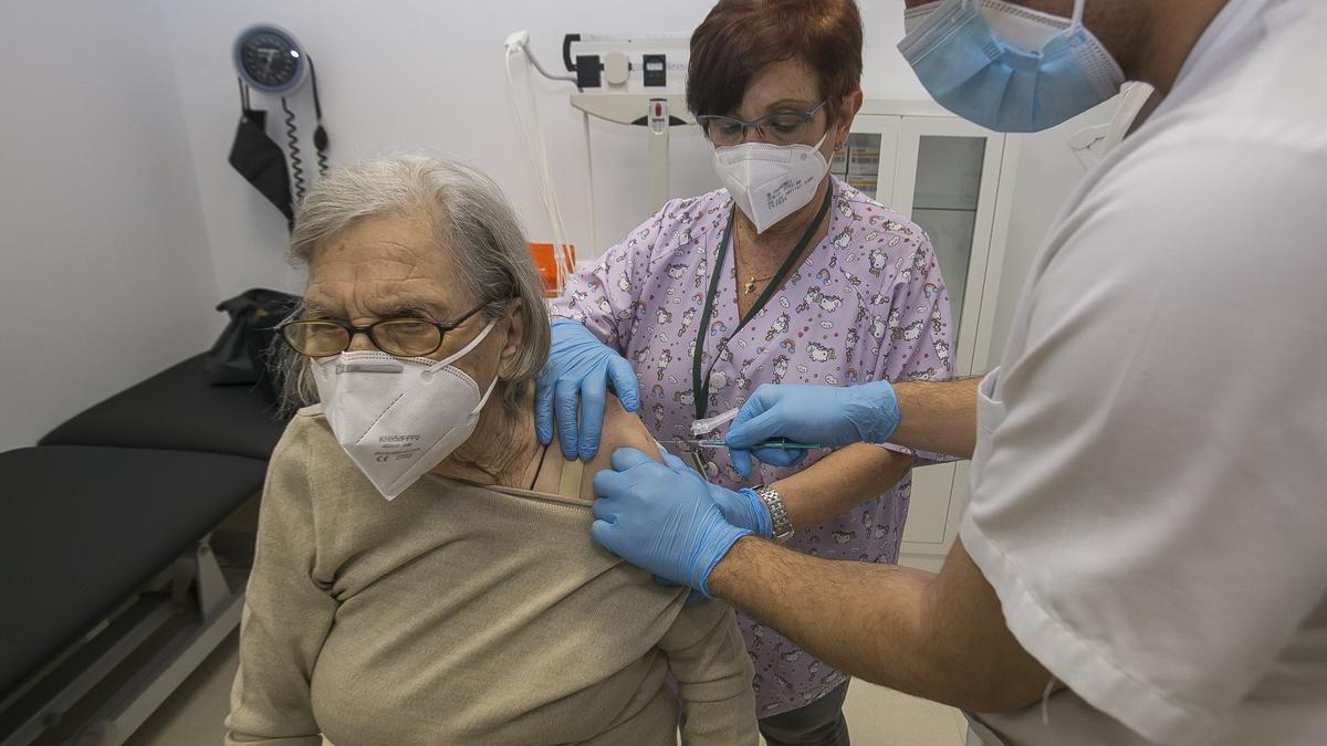 Vacunación a mayores de 80 años