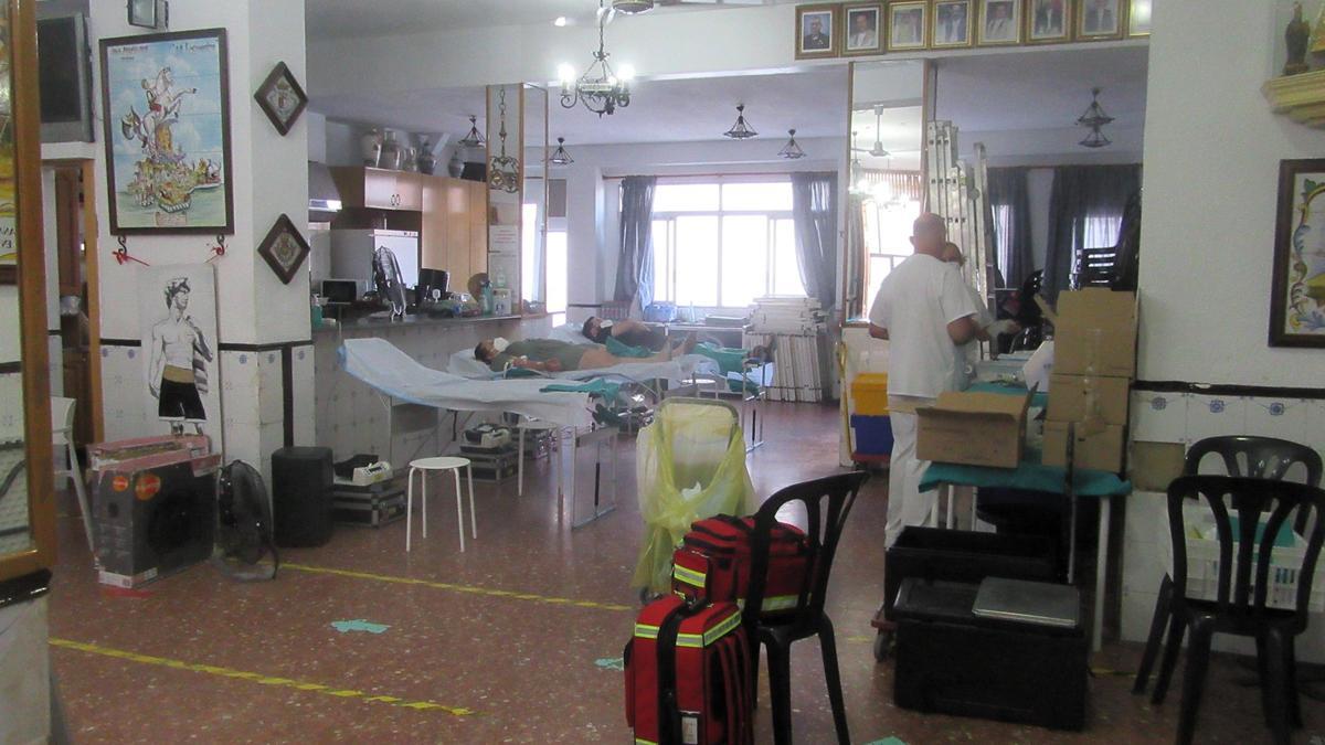 Jornada de donación de sangre en el casal de la falla Mendizábal.