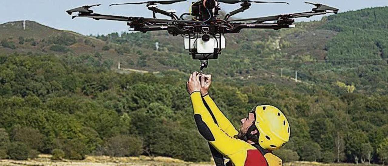 Un dron para emergencias. // FdV