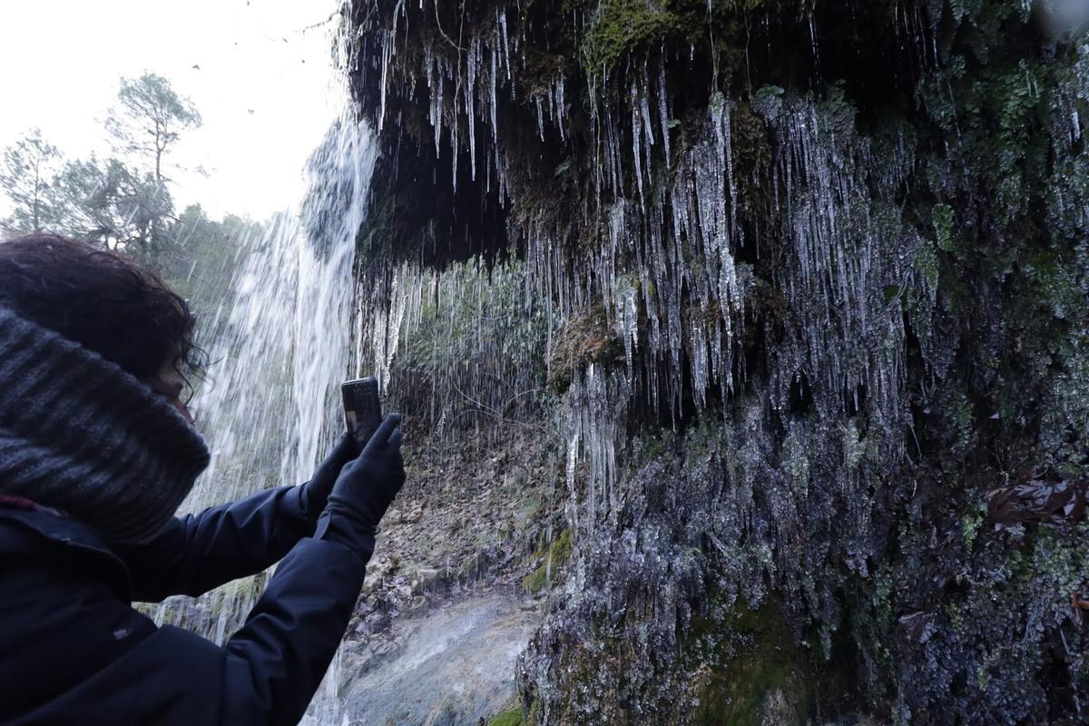 Mañana de frío y hielo en la sierra de Mariola Mañana de frío y hielo en la sierra de Mariola
