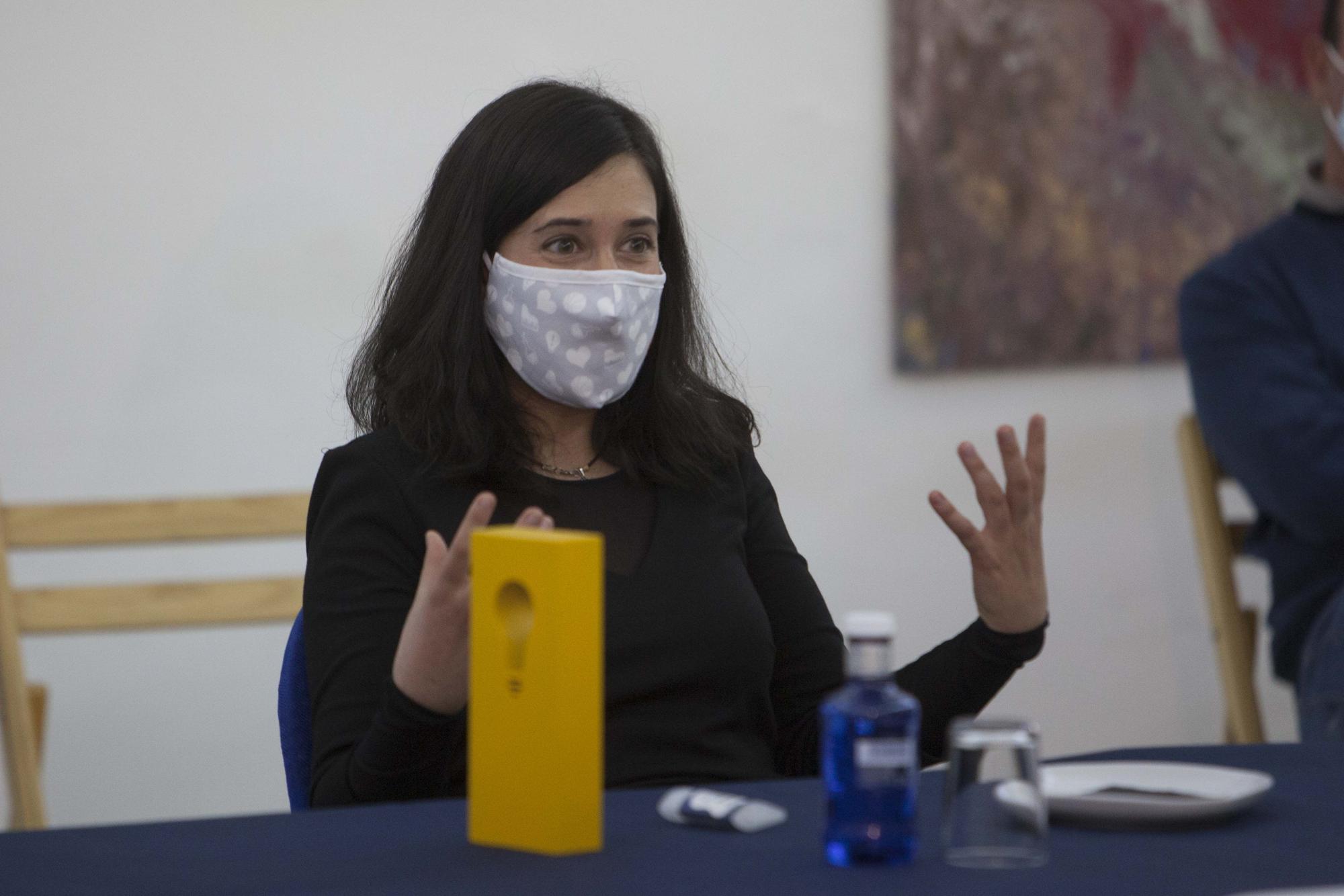 Paula Llorens, ganadora de Cultura, en el acto de entrega de premios.jpg