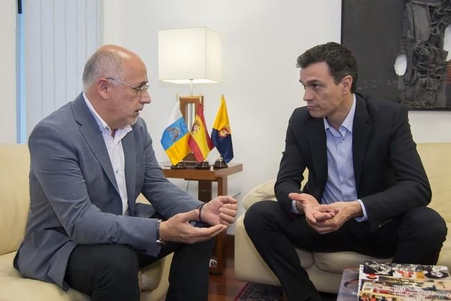 Visita de Pedro Sánchez al Cabildo de Gran Canaria