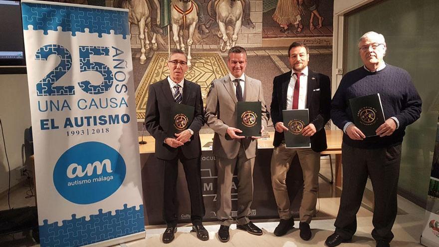 Foto de familia de la presentación del concierto.