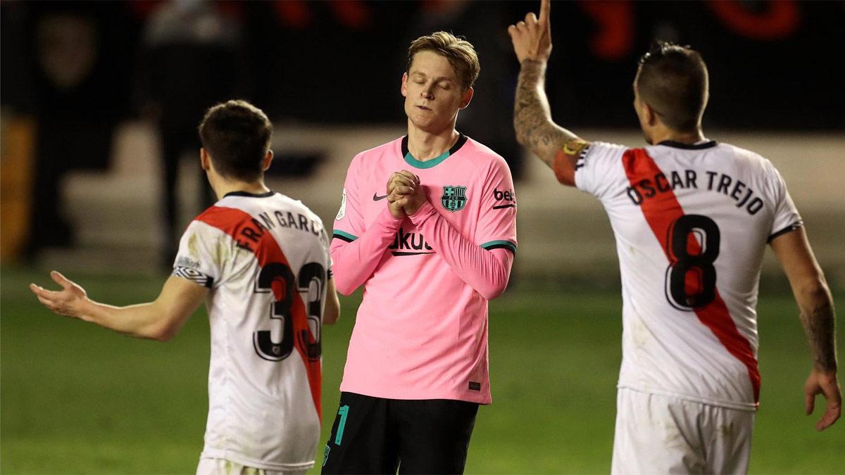 De Jong puso el lazo a su espectacular partido con el gol de la victoria ante el Rayo