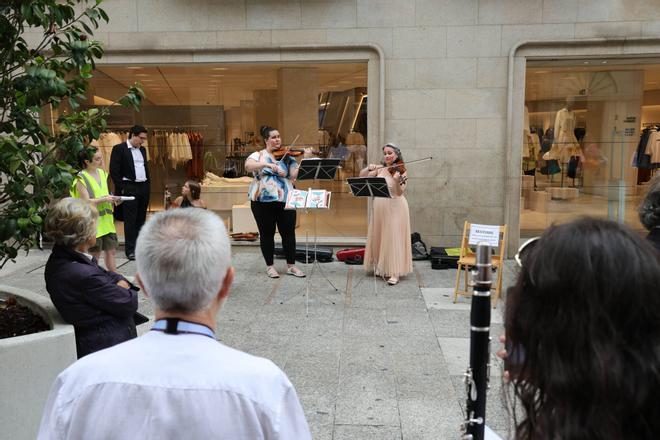 Protesta contra la reducción de personal en el conservatorio superior.