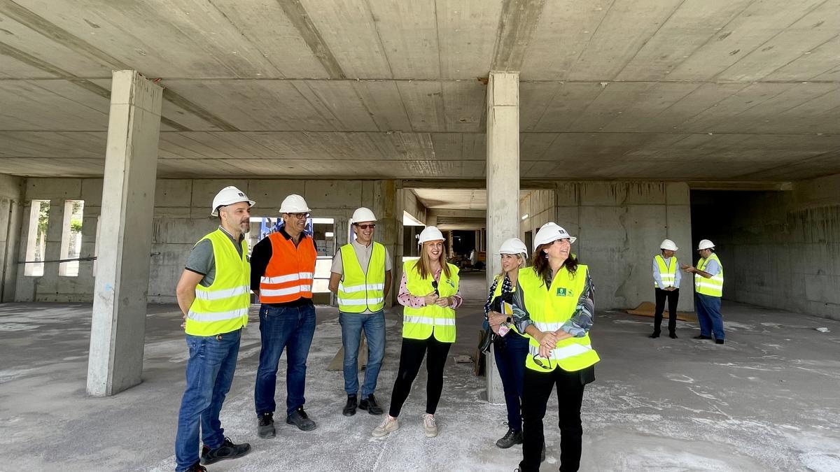 Visita a las obras de la residencia de San Francisco de Paula.