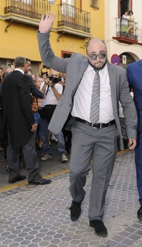 El extorero Francisco Rivera y la abogada Lourdes Montes han contraído matrimonio eclesiástico hoy en el barrio sevillano de Triana, en una ceremonia que ha tenido lugar en la Capilla de Los Marineros, sede de la Hermandad de la Esperanza de Triana,