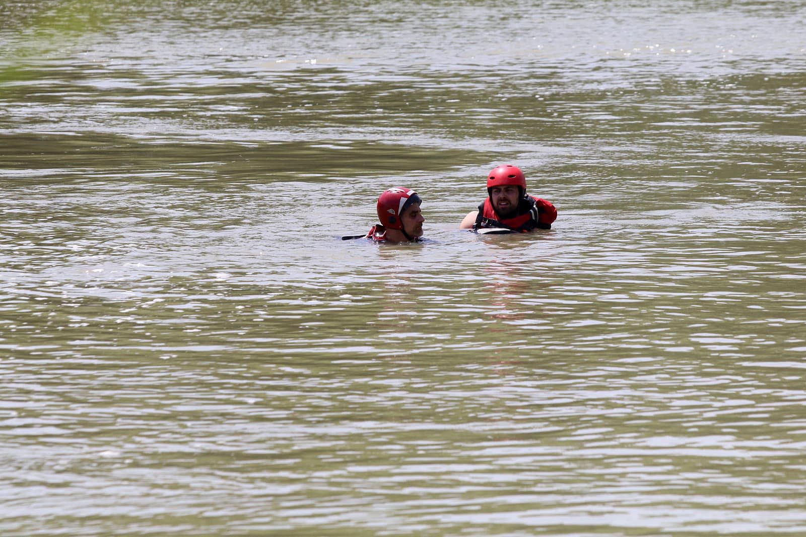 Se intensifica la busqueda del hombre desaparecido en el río