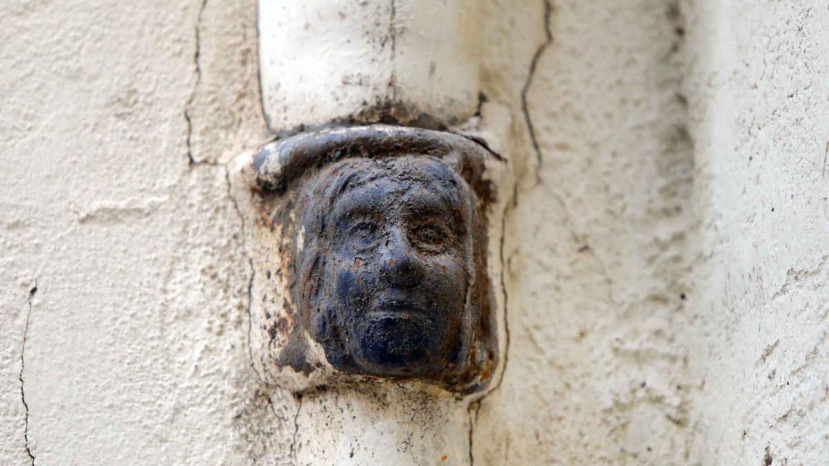 Descubre las "Caras del agua" en las fachadas del centro histórico de València