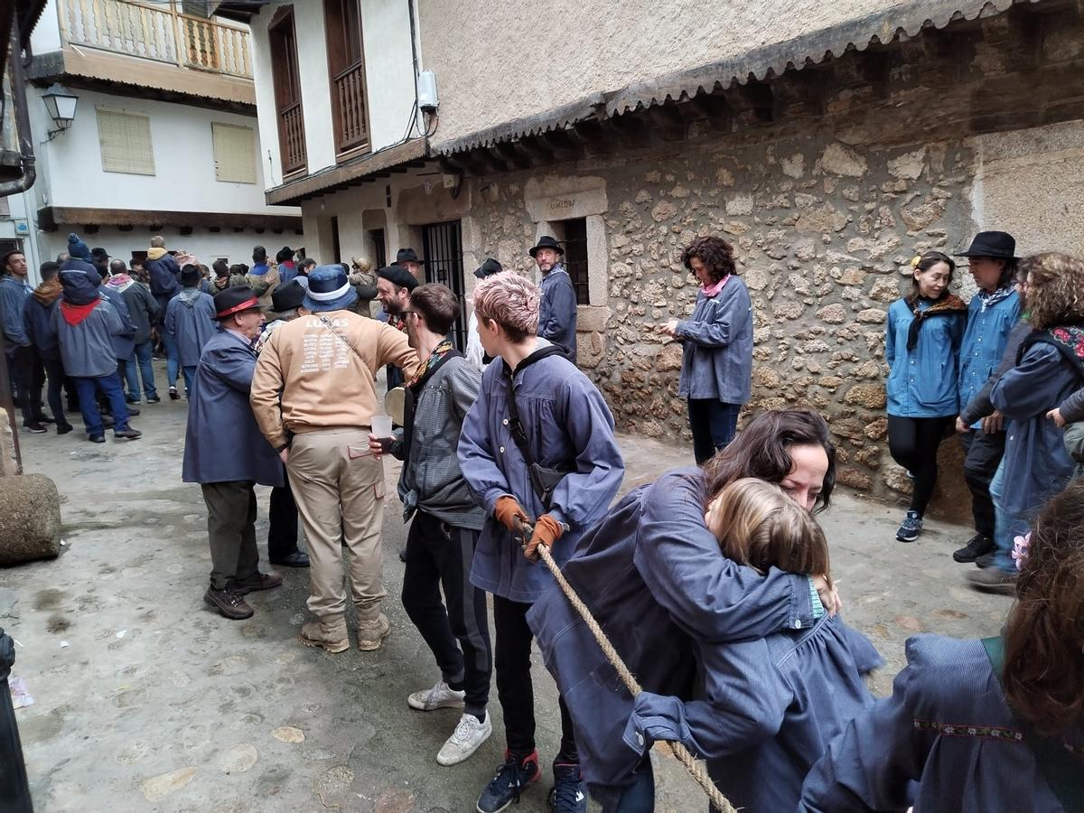 Galería | La misteriosa tradición del Pero Palo llena Villanueva de la Vera