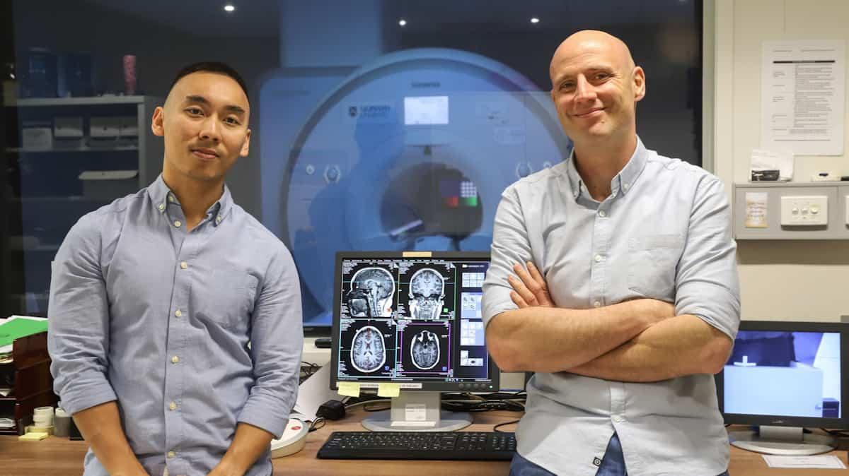 Los investigadores de la Universidad de Monash James Pang (izquierda) y Alex Fornito.