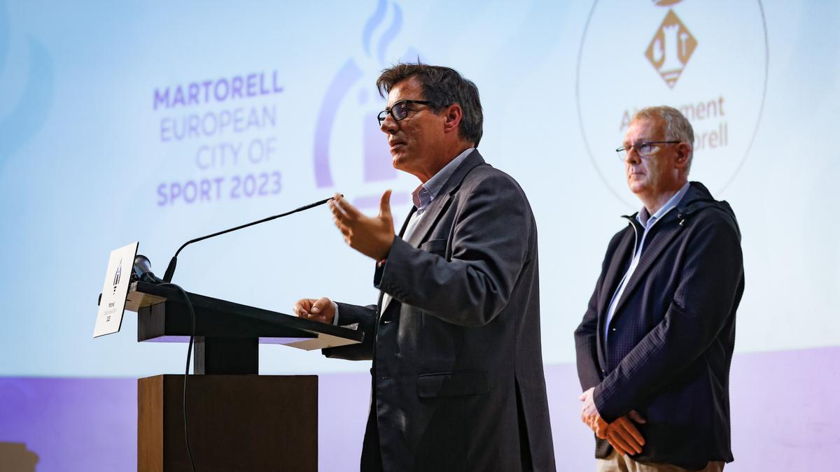 El alcalde, Xavier Fonollosa, presidiendo el acto el viernes por la tarde en Martorell