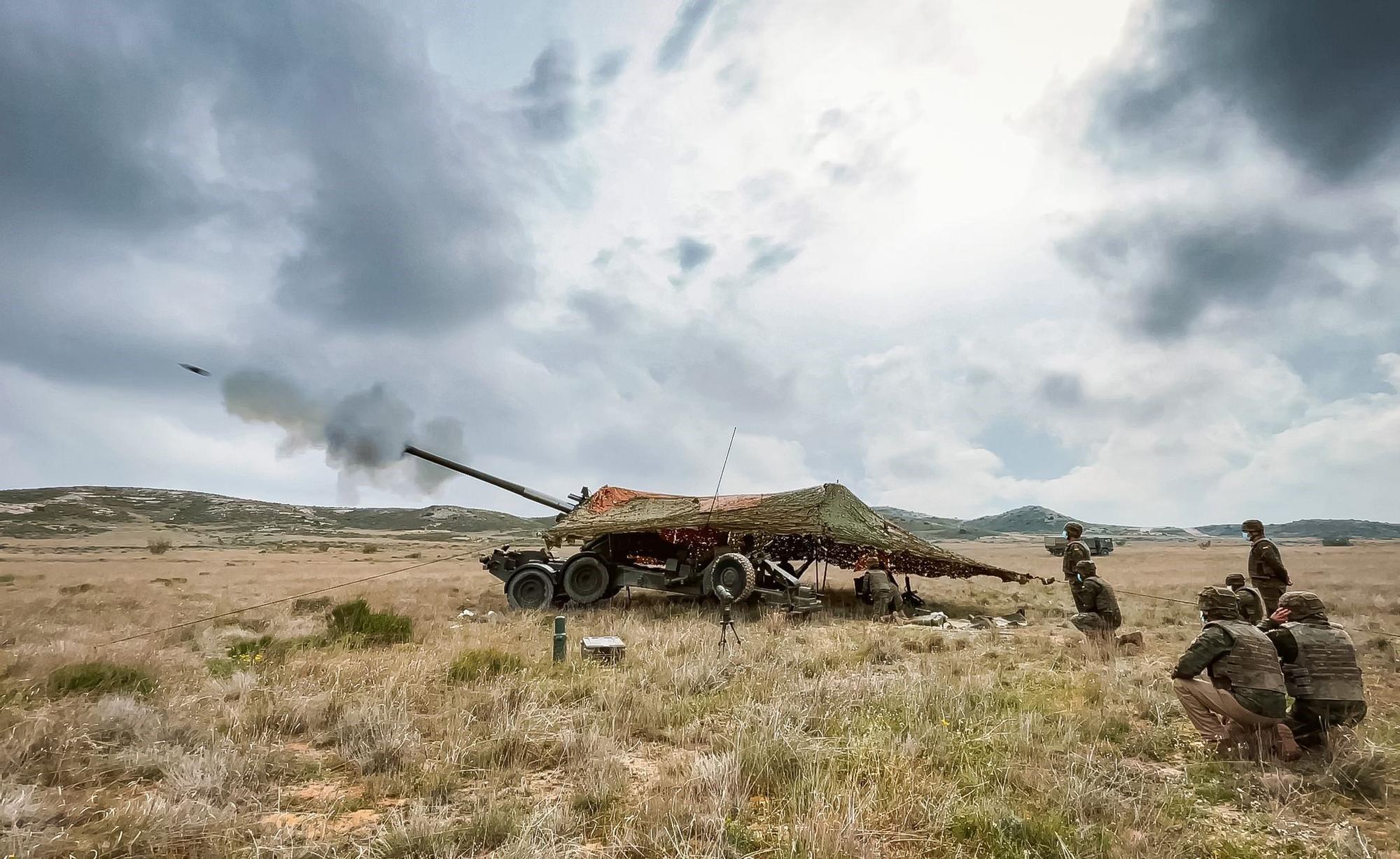 La Brigada "Canarias" XVI, de ejercicio en el campo de maniobras más grande de Europa