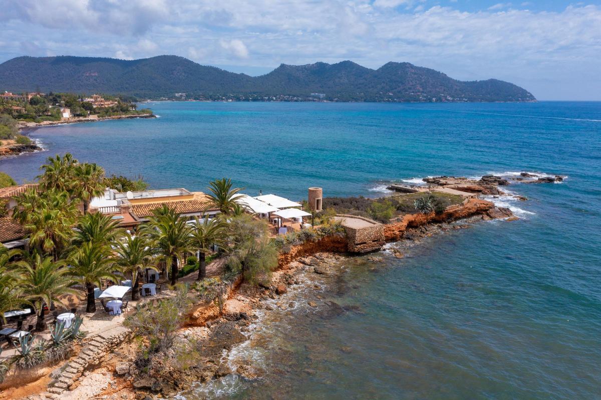 Restaurante Sa Punta está ubicado en Port Verd, una pequeña cala cerca de Cala Bona.