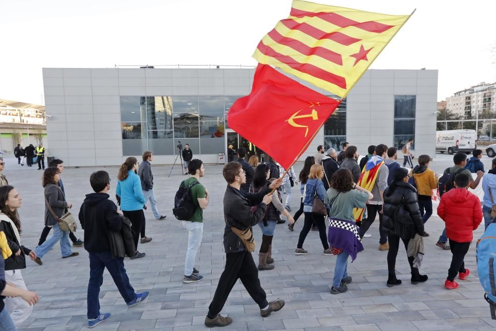 Manifestació en suport al noi encausat pel tall a les vies del tren