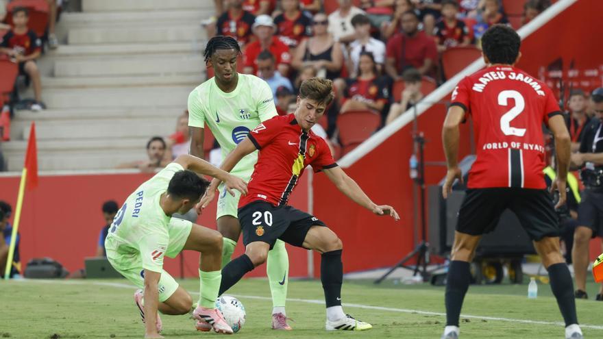 Lío entre el Racing y el Barcelona por el mallorquinista Pablo Torre