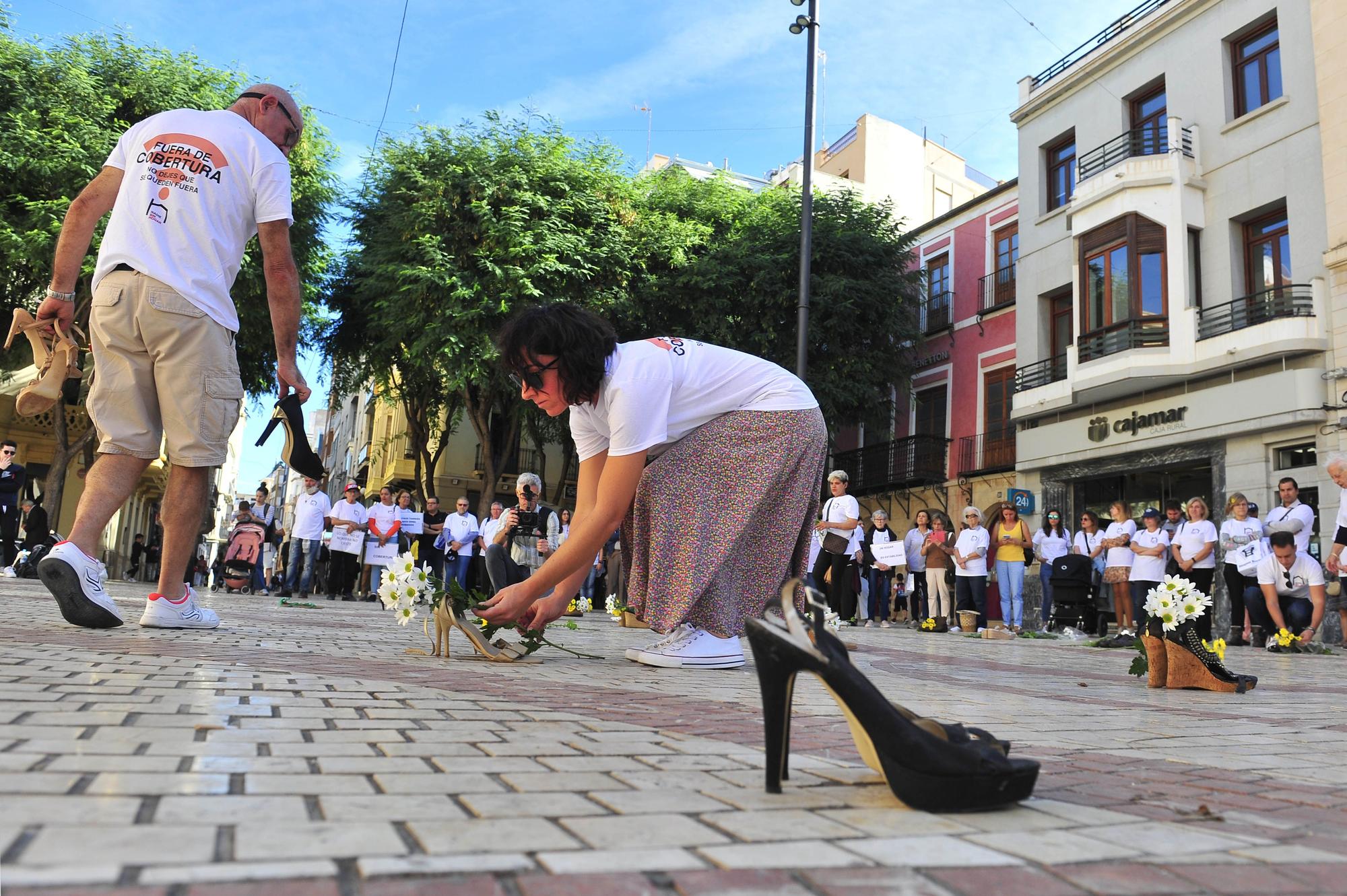 Concentración por los derechos de las personas sin hogar en Elche