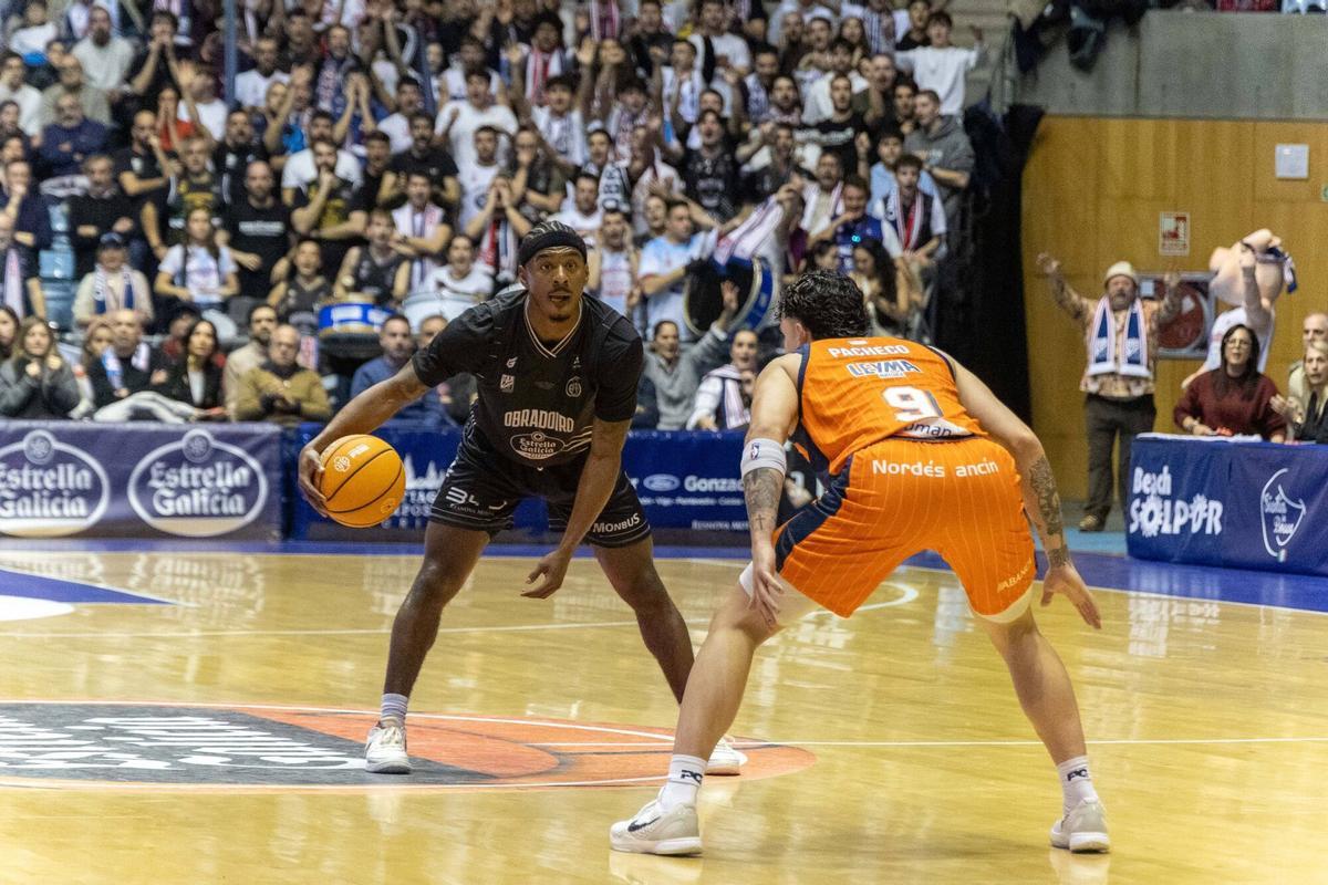 MONBUS OBRADOIRO VS LEYMA CORUÑA.