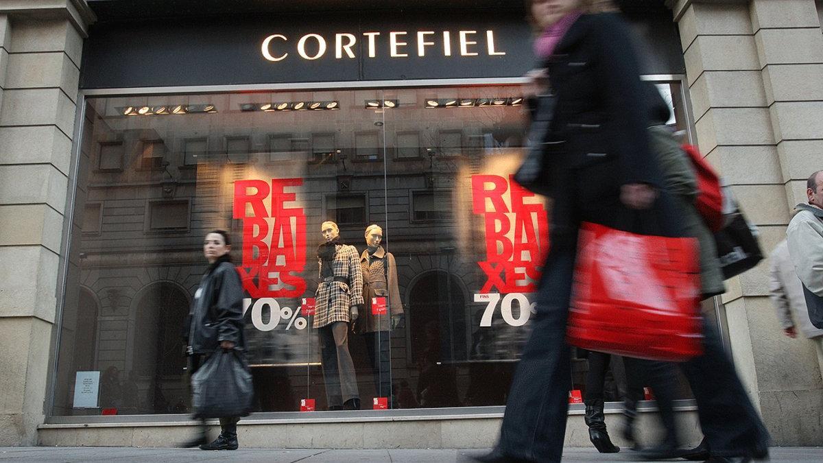 Exterior de la tienda de Cortefiel del Portal de l'Àngel, en Barcelona