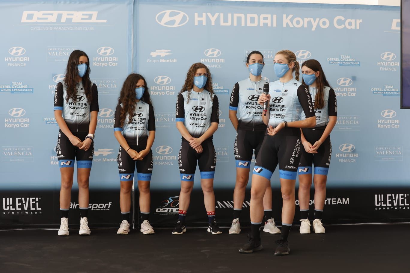 Presentación del equipo ciclista Hyundai Koryo Car