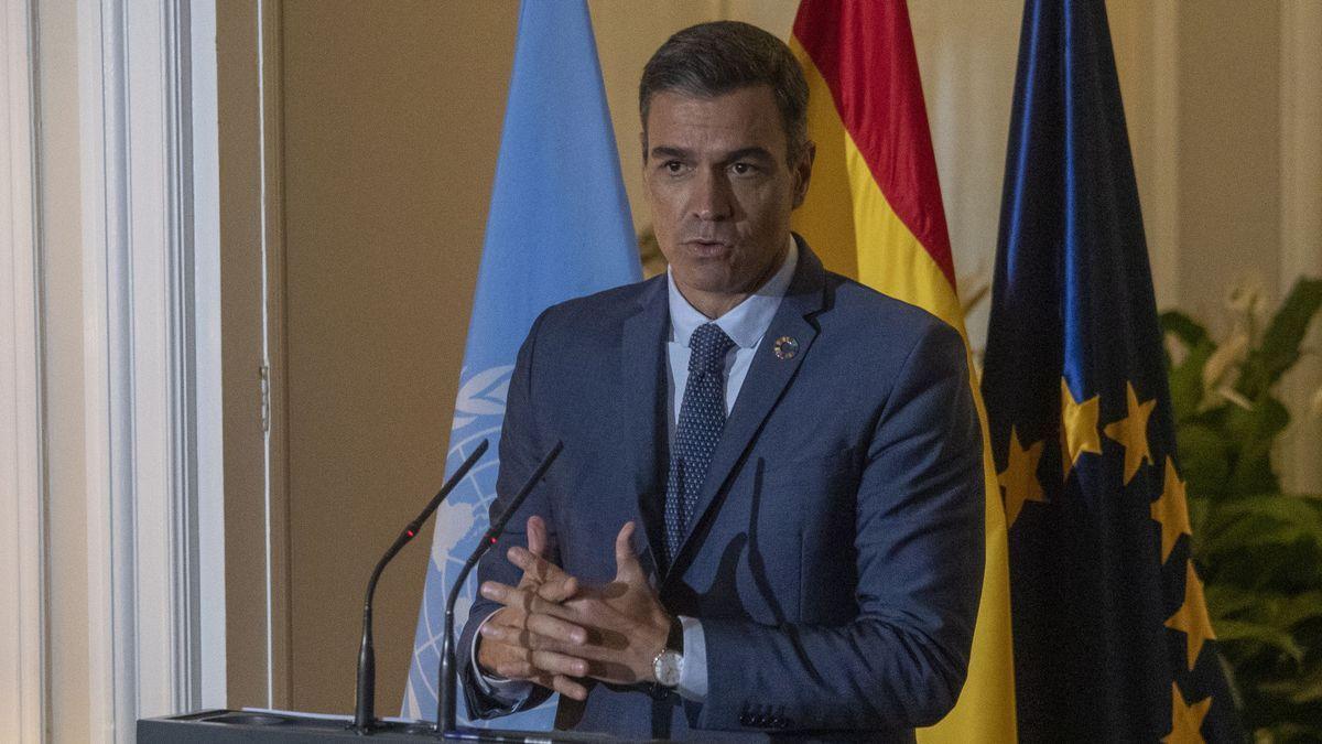 El presidente del Gobierno, Pedro Sánchez, en una imagen de archivo durante la rueda de prensa desde Nueva York. | EFE