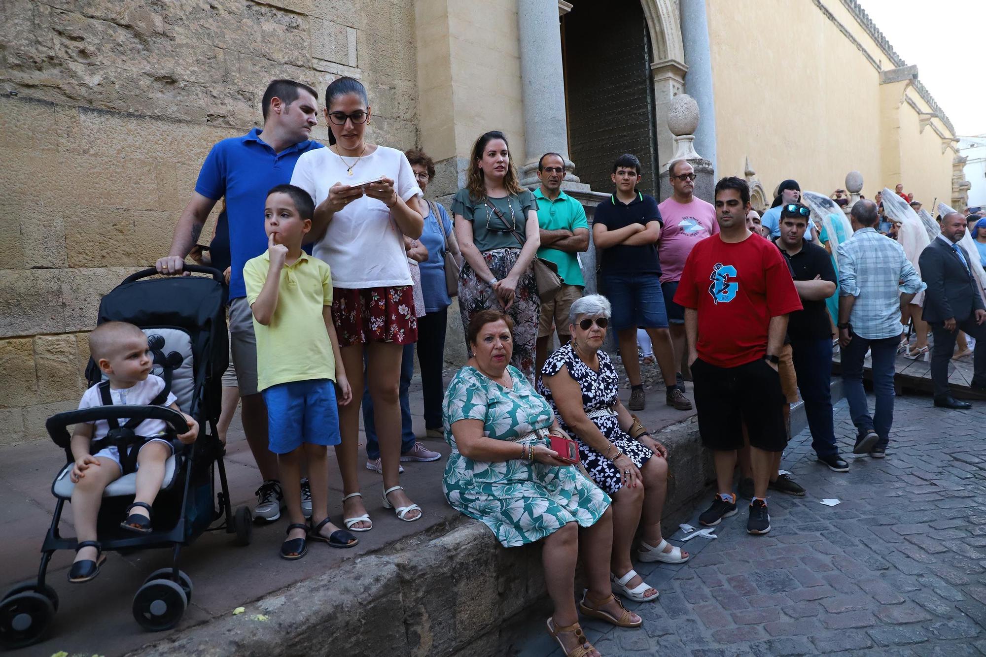 La Virgen del Tránsito llega a la Catedral en su esperada procesión