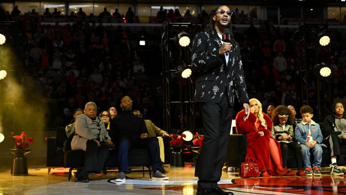 Derrick Rose, en el día que se le colgó su camiseta con los Chicago Bulls