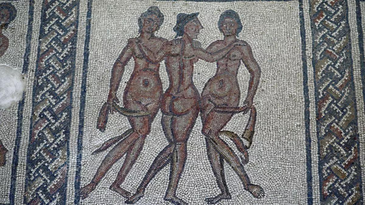 'Las Tres Gracias', un mosaico hallado en la villa de Fuente Álamo.