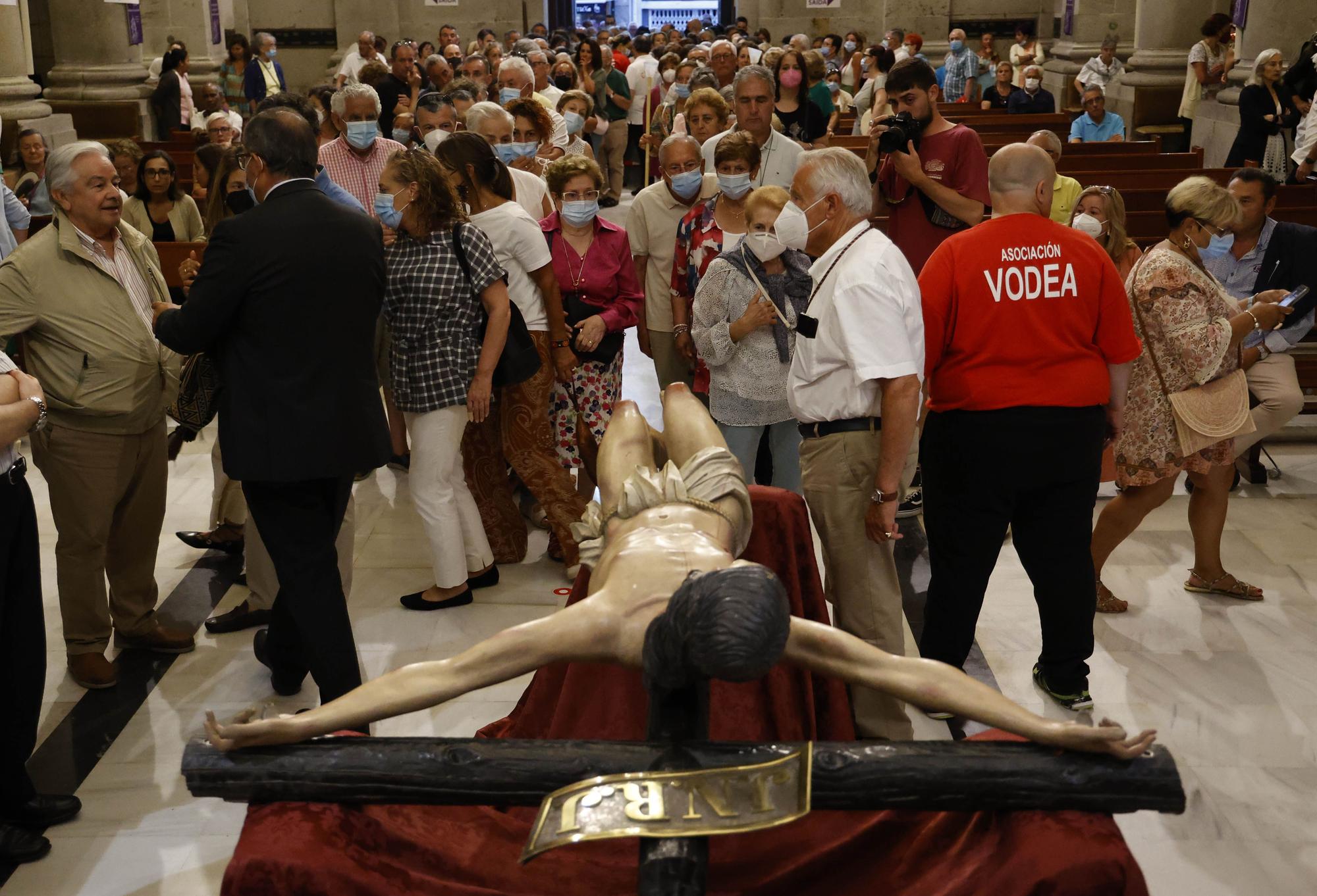 Vigo recupera el descenso del Cristo de la Victoria