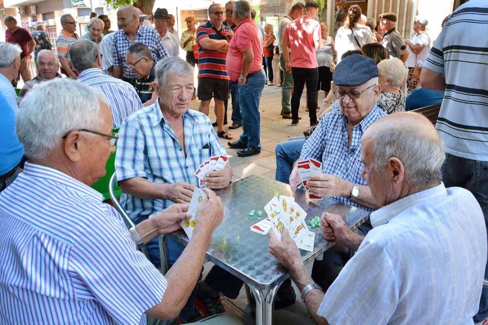 Concentración en el Centro de Mayores de Telde