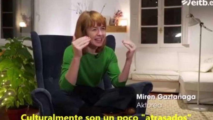 La actriz Miren Gaztañaga en un fotograma del programa en ETB.