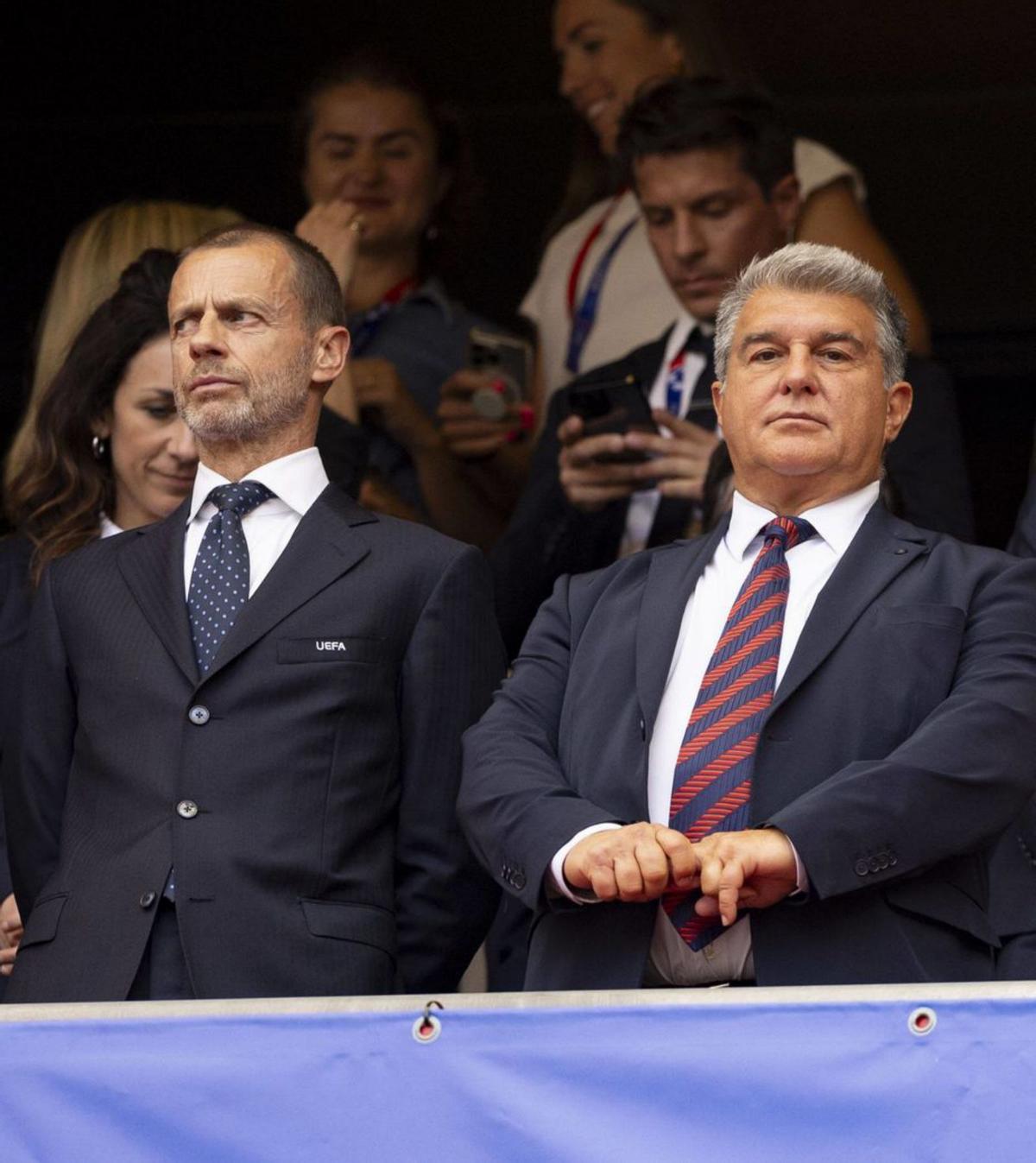 El Barça ja pagarà 15 dels 60 milions d’una multa de la UEFA El Barça ja pagarà 15 dels 60 milions d’una multa de la UEFA