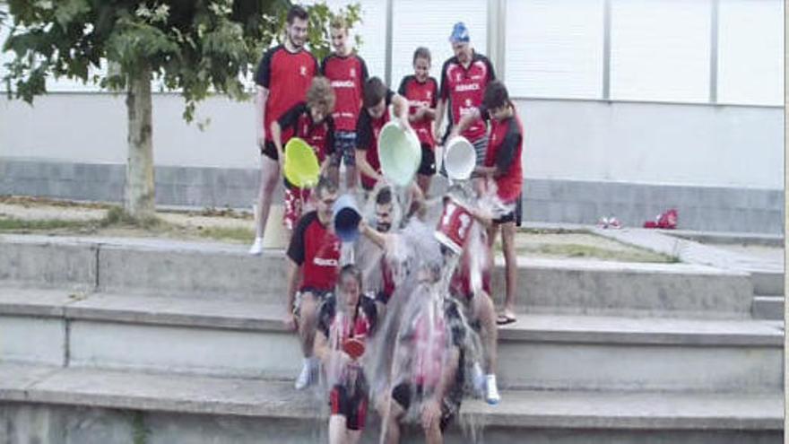 El Vincios de tenis de mesa se moja por la ELA