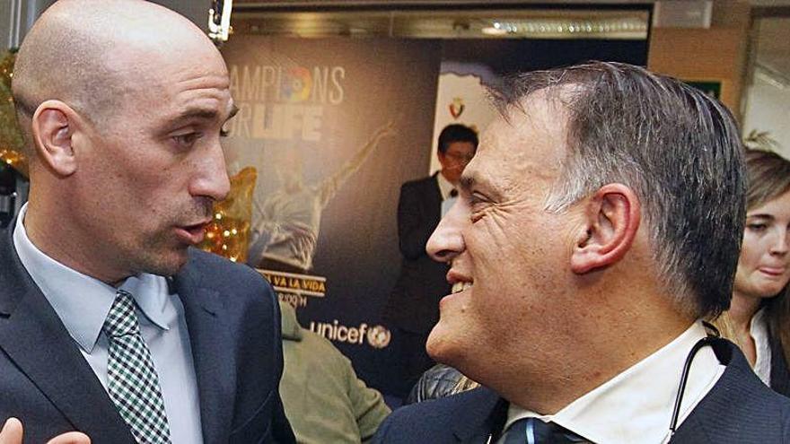 Una imagen de Luis Rubiales (RFEF) y Javier Tebas (LaLiga)