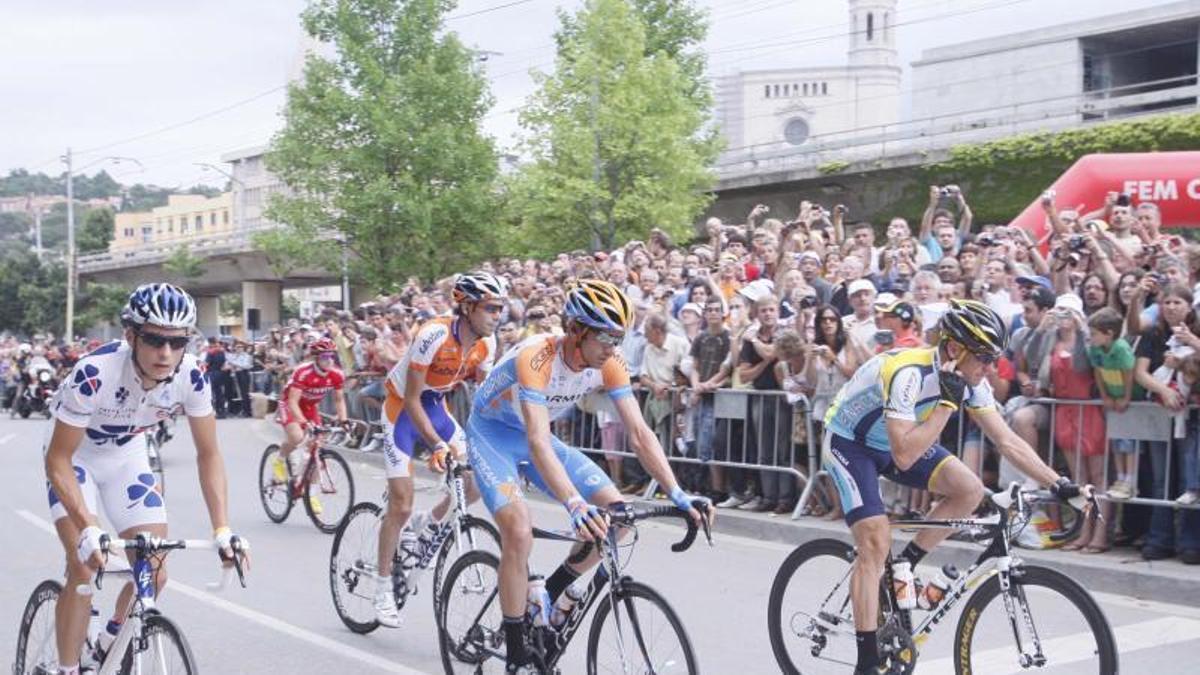 La sisena etapa del Tour del 2009, en la seva sortida per als carrers de Girona