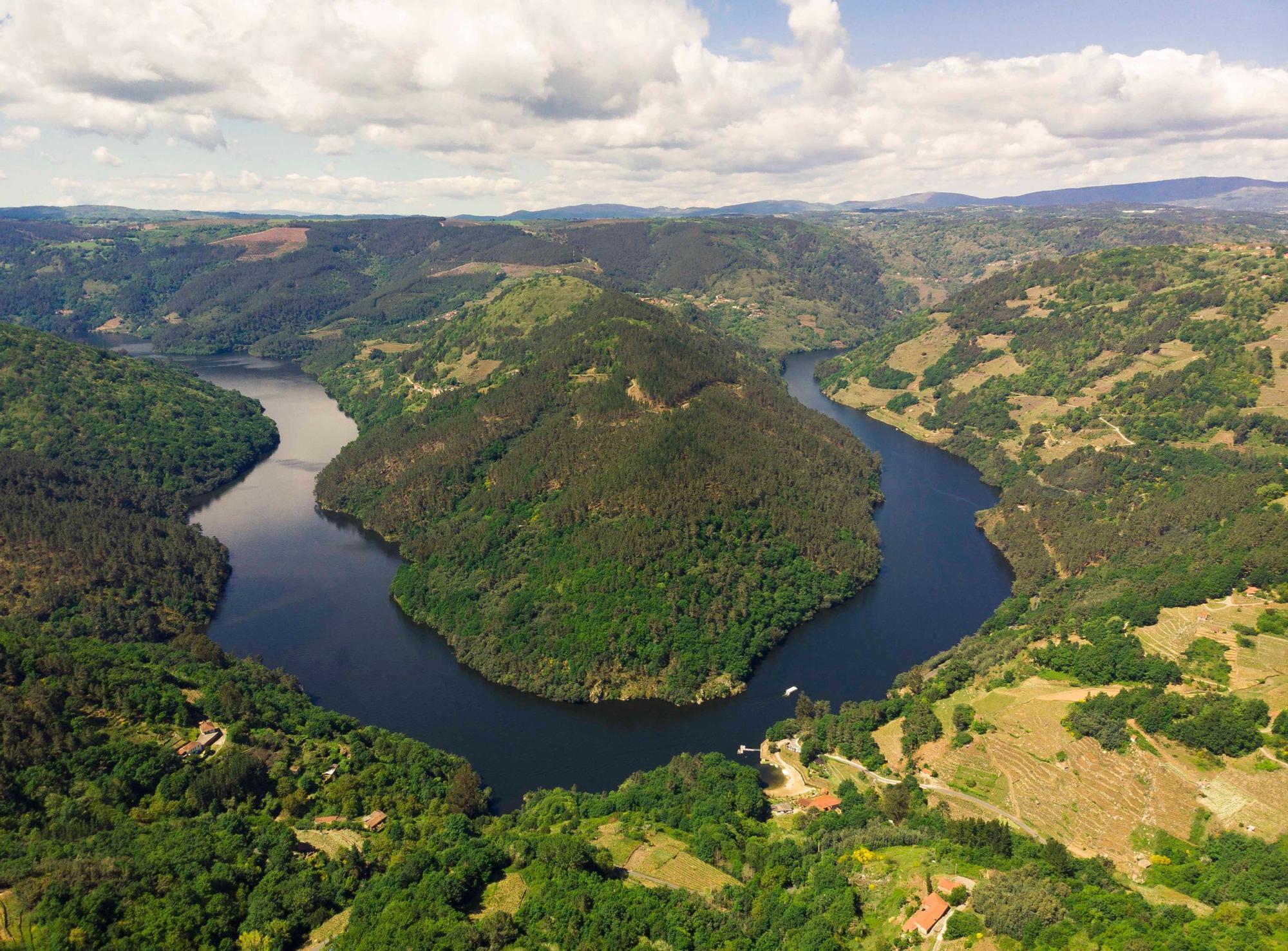 La magia de la Ribeira Sacra y los cañones del Sil, a vista de dron