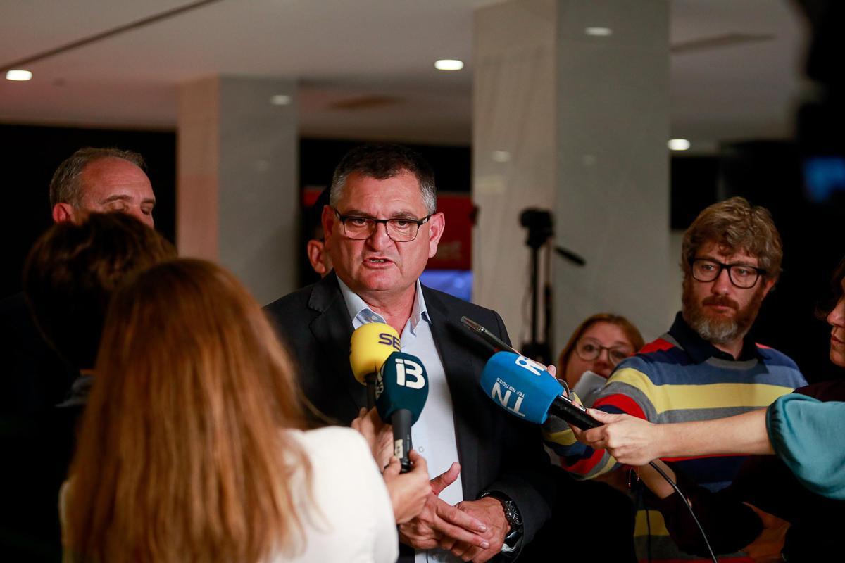 Galería del momento del escrutinio del PSOE en Ibiza Galería del momento del escrutinio del PSOE en Ibiza