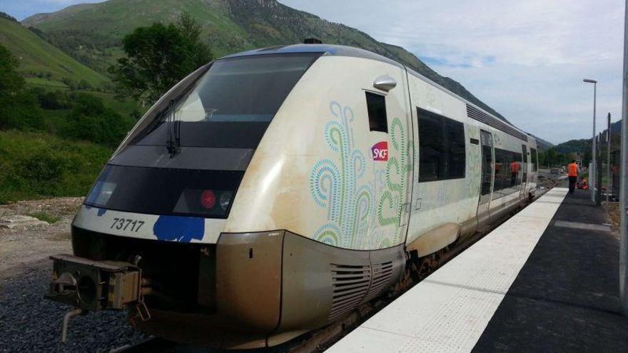 Francia prueba con éxito el primer tren de Oloron a Bedous