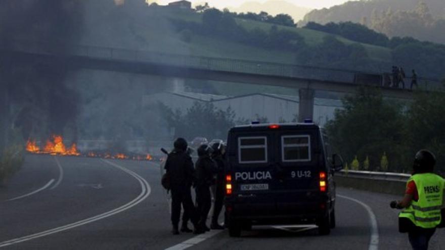 Se recrudecen los enfrentamientos entre policía y mineros en Asturias