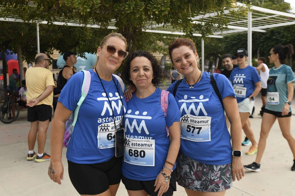 La carrera y marcha Solidaria Asteamur, en imágenes