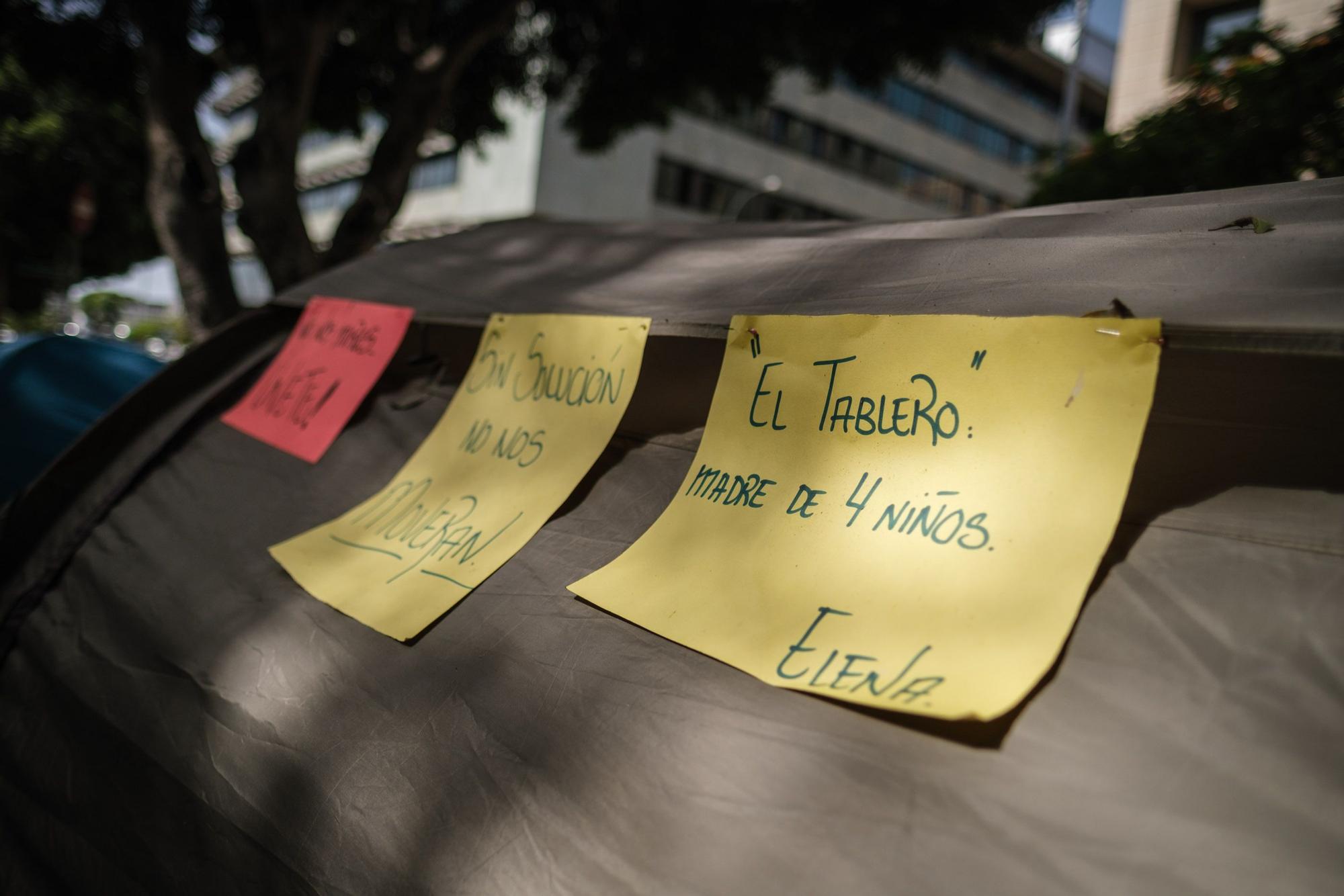 Marcha de los afectados por los desahucios en Santa Cruz