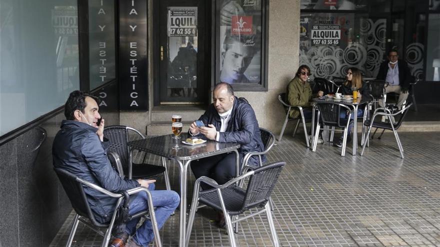 Cáceres concede 53 nuevas licencias de terrazas y está a la espera de otras 91