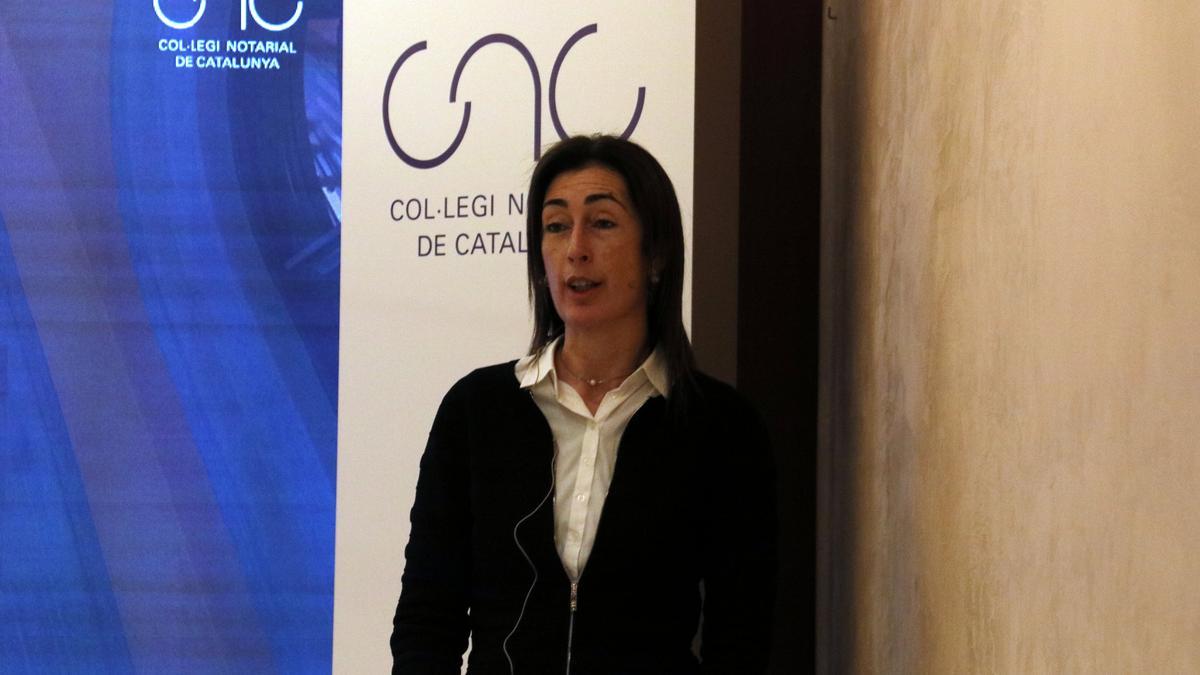 La vicedegana del Col·legi Notarial de Catalunya, Raquel Iglesias, durant la presentació de les dades de l&#039;Observatori.