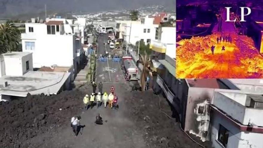 Operaciones de recuperación de carreteras en el barrio de La Laguna, en La Palma