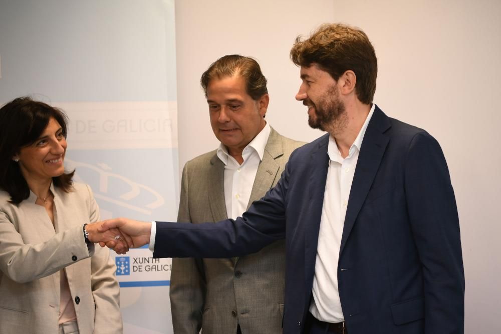 La empresa firma un protocolo que obliga al Concello de Arteixo a formalizar el contrato de suministro de agua en un plazo de seis meses.