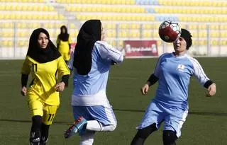 El relator de ONU en Afganistán pide a la FIFA que las futbolistas afganas vuelvan a competir